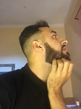 Snapshot of ClatteryPrexy chatting on 12-25-24, 03:06 ClatteryPrexy online show from 12-25-24, 03:06