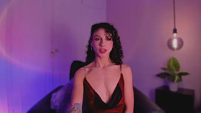 MiissCharlotte online show from 10-26-25, 05:35