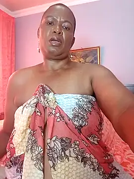 Snapshot of TALLNSEXY48 chatting on 02-14-25, 11:31 TALLNSEXY48 online show from 02-14-25, 11:31