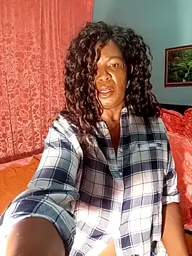 Snapshot of TALLNSEXY48 chatting on 11-01-25, 01:29 TALLNSEXY48 online show from 11-01-25, 01:29