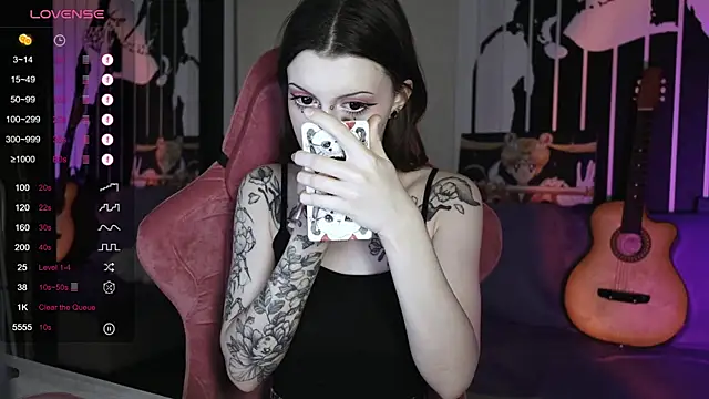 Snapshot of prettybones chatting on 12-29-24, 11:29 prettybones online show from 12-29-24, 11:29