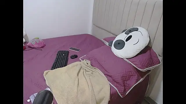 Stepmom slut 50 online show from 09-13-25, 09:25