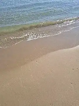 Snapshot of SexyErola27 chatting on 02-23-26, 11:07 SexyErola27 online show from 02-23-26, 11:07