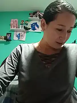 Snapshot of emilypoppy3 chatting on 12-12-24, 02:44 emilypoppy3 online show from 12-12-24, 02:44