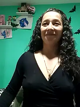 Snapshot of emilypoppy3 chatting on 02-14-25, 03:11 emilypoppy3 online show from 02-14-25, 03:11