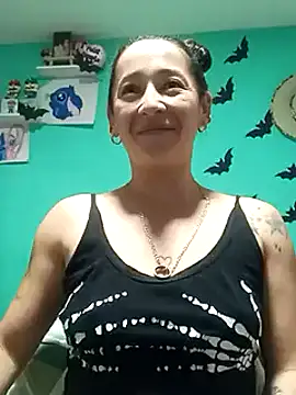 Snapshot of emilypoppy3 chatting on 02-18-25, 12:39 emilypoppy3 online show from 02-18-25, 12:39