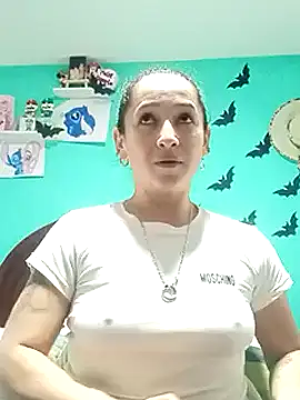 Snapshot of emilypoppy3 chatting on 02-27-25, 02:21 emilypoppy3 online show from 02-27-25, 02:21