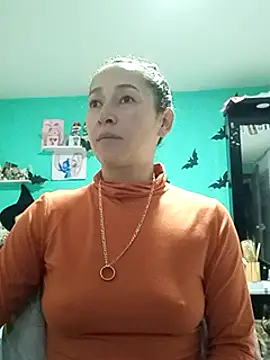 Snapshot of emilypoppy3 chatting on 03-05-25, 01:17 emilypoppy3 online show from 03-05-25, 01:17