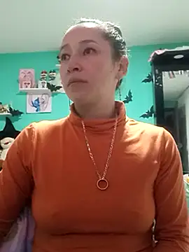 Snapshot of emilypoppy3 chatting on 03-05-25, 09:59 emilypoppy3 online show from 03-05-25, 09:59