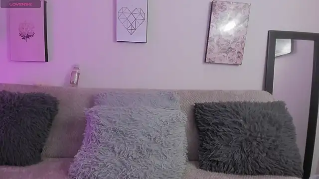 Snapshot of Murieel_69 chatting on 11-21-25, 09:13 Murieel 69 online show from 11-21-25, 09:13