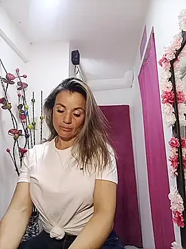 Snapshot of sweetfantasyy69 chatting on 02-24-26, 02:42 sweetfantasyy69 online show from 02-24-26, 02:42