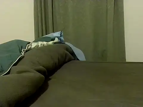 Snapshot of greeneyes0204 chatting on 02-07-26, 10:41 greeneyes0204 online show from 02-07-26, 10:41