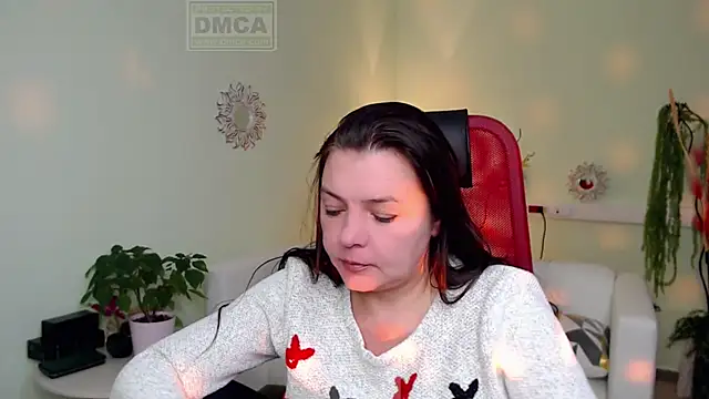 Lily flower7 online show from 10-31-25, 04:57