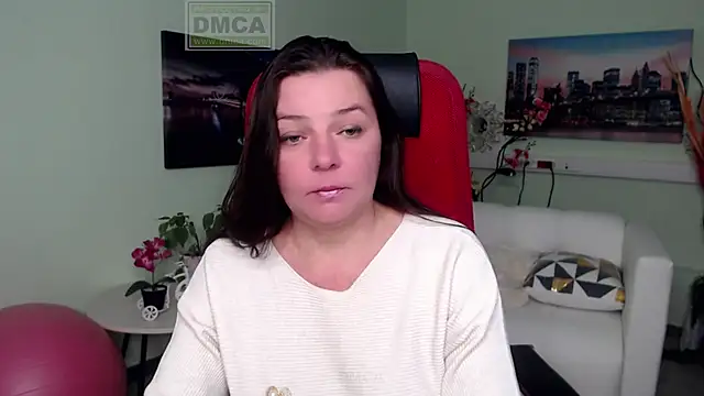 Lily flower7 online show from 11-26-25, 10:05