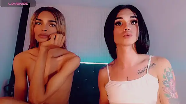 Snapshot of twoblacksexy chatting on 12-03-24, 09:12 twoblacksexy online show from 12-03-24, 09:12