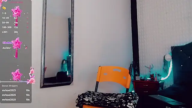 Snapshot of twoblacksexy chatting on 12-20-24, 11:32 twoblacksexy online show from 12-20-24, 11:32