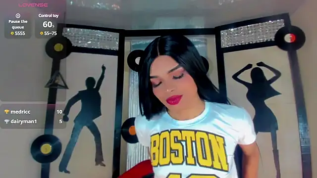 Snapshot of twoblacksexy chatting on 03-06-25, 07:54 twoblacksexy online show from 03-06-25, 07:54