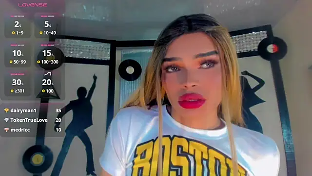 Snapshot of twoblacksexy chatting on 03-06-25, 10:58 twoblacksexy online show from 03-06-25, 10:58