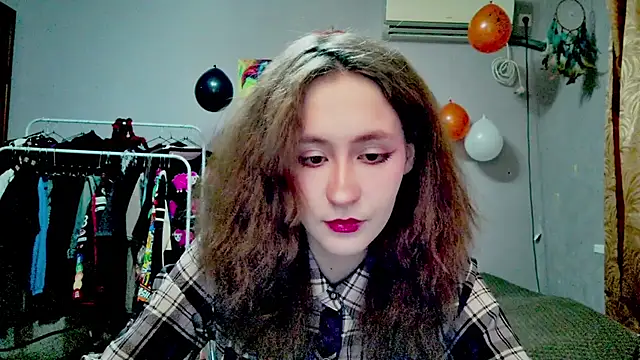 JoannaTompson online show from 10-25-25, 12:40