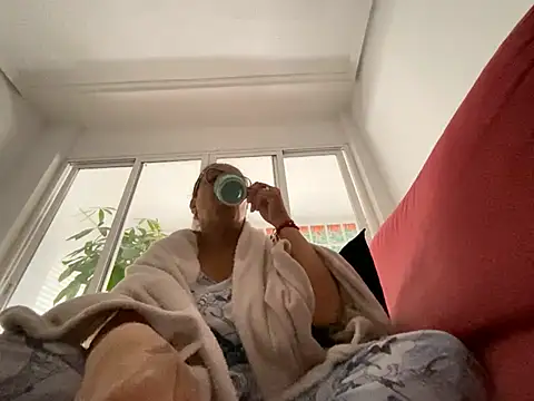 sweeviolet online show from 03-02-25, 09:42