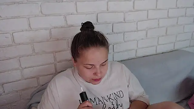 Crazyy girl  online show from 09-22-25, 01:46