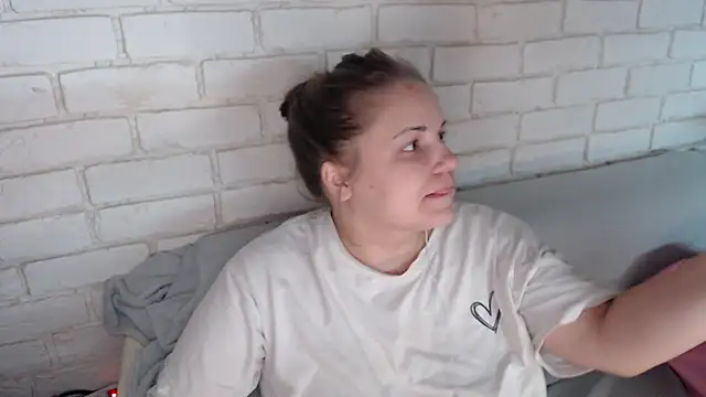 Crazyy girl  online show from 10-09-25, 05:11