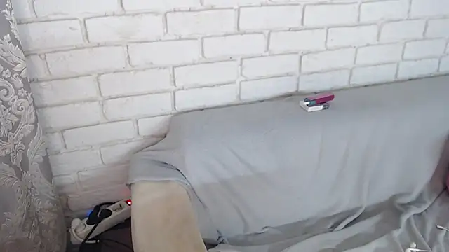 Crazyy girl  online show from 11-09-25, 02:26