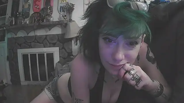 Snapshot of Emily0903 chatting on 10-03-25, 12:07 Emily0903 online show from 10-03-25, 12:07