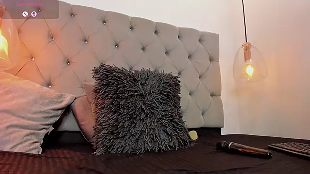 AnnPrices online show from 02-21-25, 04:16