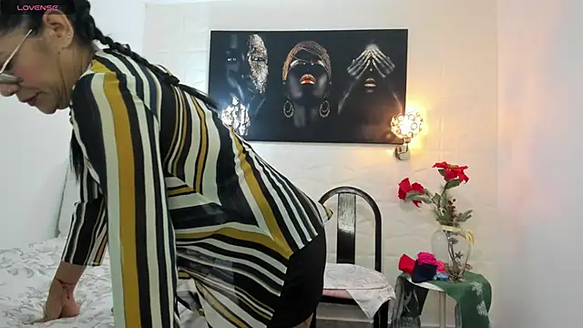miss lucero1 online show from 01-14-25, 01:15