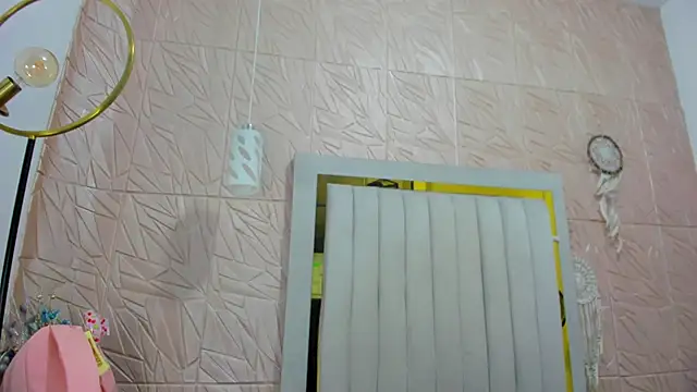 Ammy Connor1 online show from 11-14-25, 07:45