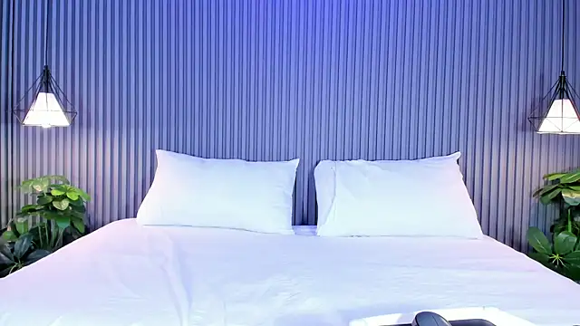 MaluDiaz online show from 12-22-25, 05:21