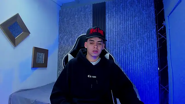 Mike 0233  online show from 12-02-25, 04:18