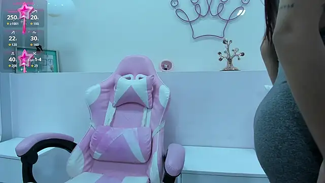 violeth hill online show from 10-23-25, 07:56