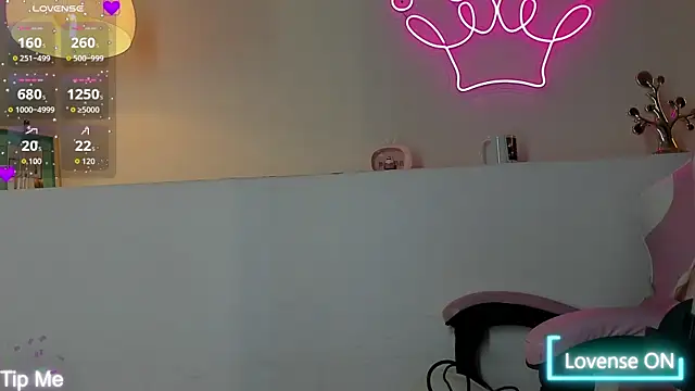 violeth hill online show from 11-10-25, 05:56