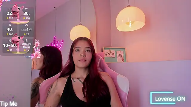 violeth hill online show from 11-30-25, 08:24