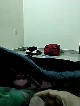 Snapshot of sri995955 chatting on 02-13-25, 12:32 sri995955 online show from 02-13-25, 12:32