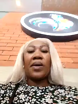 Snapshot of Puneee_Lucee chatting on 02-14-25, 12:03 Puneee Lucee online show from 02-14-25, 12:03