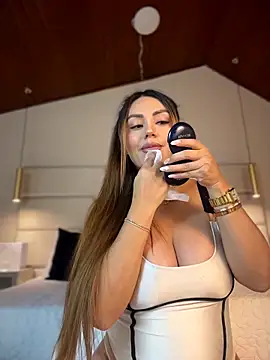 Snapshot of Miss_ary chatting on 03-07-26, 11:18 Miss ary online show from 03-07-26, 11:18