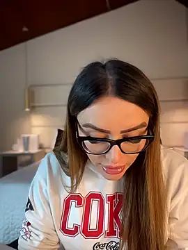 Snapshot of Miss_ary chatting on 03-21-26, 11:37 Miss ary online show from 03-21-26, 11:37