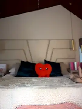 Snapshot of Miss_ary chatting on 04-11-26, 11:47 Miss ary online show from 04-11-26, 11:47