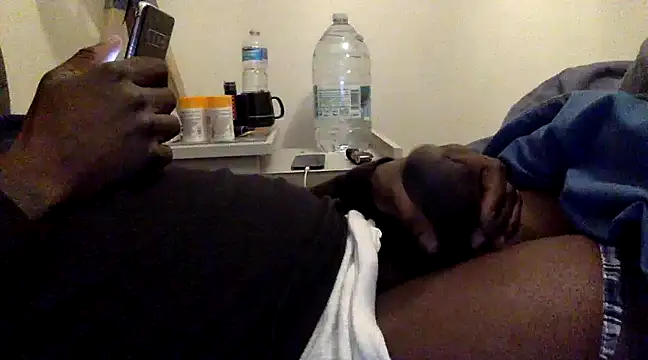 Snapshot of bigblackdick8inc chatting on 02-08-25, 11:34 bigblackdick8inc online show from 02-08-25, 11:34