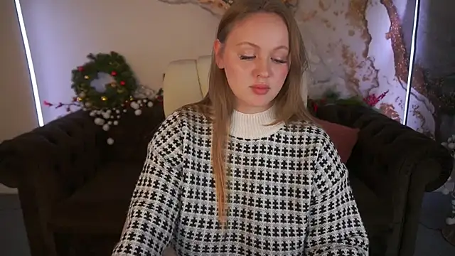 LylaYeess online show from 12-24-24, 05:34