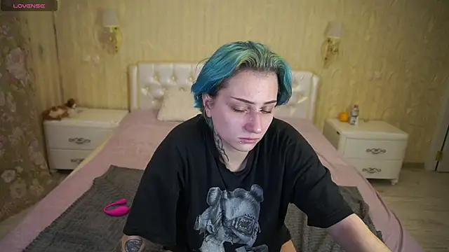 Snapshot of LunaaMayy chatting on 10-31-25, 03:35 LunaaMayy online show from 10-31-25, 03:35