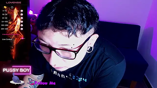 Snapshot of princeFtm chatting on 09-08-25, 04:50 princeFtm online show from 09-08-25, 04:50