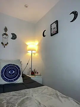 Snapshot of EmelyRogers chatting on 02-07-25, 05:29 EmelyRogers online show from 02-07-25, 05:29