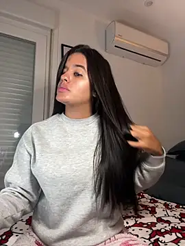 Snapshot of EmelyRogers chatting on 11-05-25, 07:14 EmelyRogers online show from 11-05-25, 07:14