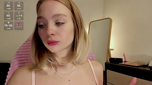 Snapshot of _LISA_BABYMETAL_ chatting on 12-03-24, 12:49  LISA BABYMETAL  online show from 12-03-24, 12:49