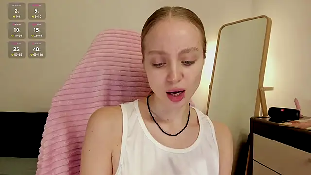 Snapshot of _LISA_BABYMETAL_ chatting on 12-08-24, 12:19  LISA BABYMETAL  online show from 12-08-24, 12:19