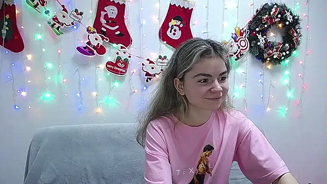 TinaRedly online show from 12-19-24, 12:45